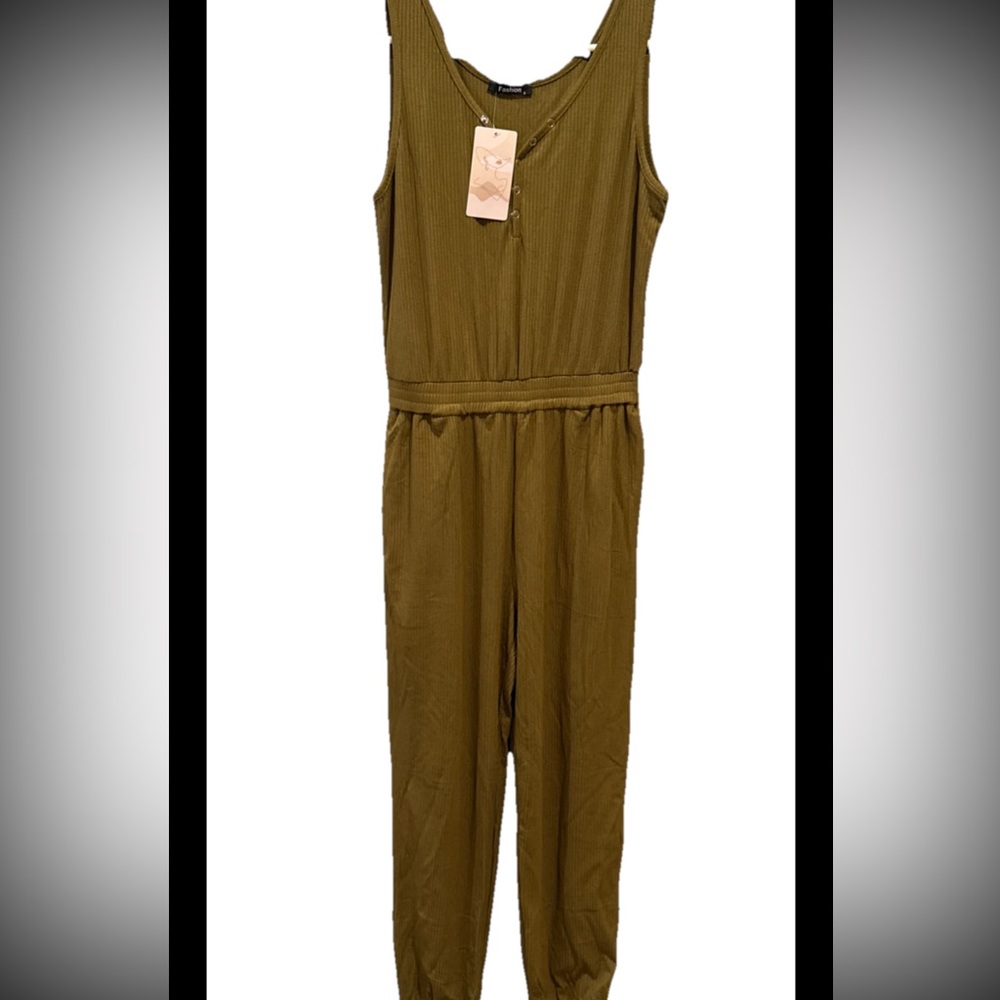 NEW Women’s Sleeveless Jumpsuit Olive Green Women’s Small Casual NWT